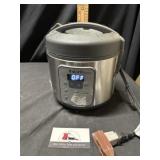 Instant rice and green cooker
