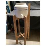 Stonemore crock water dispenser with stand