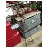Metal 5 foot decor