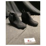 Maurices womenï¿½s boots size 7 1/2
