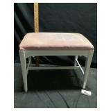 Piano bench