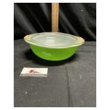Pyrex mixing bowl with lid and fasteners