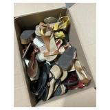 Large box of womenï¿½s shoes mostly size 8