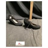 Bella Marie suede shoes size 8 1/2