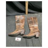 Womenï¿½s boots size 8