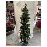 Lighted 5 foot Christmas tree