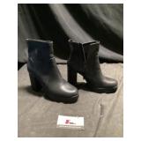 Womenï¿½s boots size 8