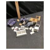 Dollhouse furniture