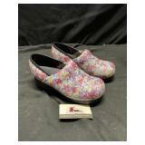 Womenï¿½s work sketchers size 8