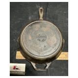 Cast iron Lodge, USA 8SK skillet