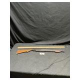 Vintage daisy model 25 pump action BB gun