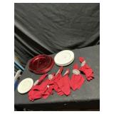 Holiday plates and napkin holders