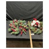 holiday wreaths needs batteries