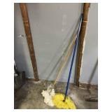 Dust mops