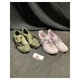 Womenï¿½s shoes, size 8