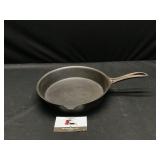 Pre 1900 Gate marked # 7 Cast Iron Skillet