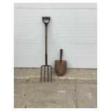 Pitchfork and shovel head