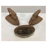 Antique Cast Iron Sad Iron Collectibles