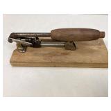A.O. Niedner 30-40 Recapping & Priming Tool