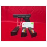 Glock Model 22 .40 S&W with 4 Magazines