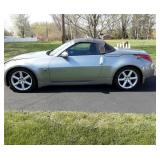 2005 350Z Nissan. Convertible, auto trans, CD