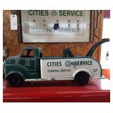 Metal Cities Service tow truck.