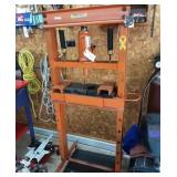 Central Hydraulics 20 ton press.