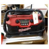 Milwaukee Radio / Power unit.