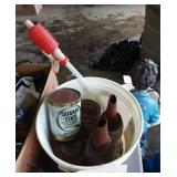Bucket lot oil.