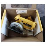 Dewalt circular saw with battery.