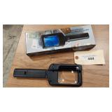 MAGNIFIER WITH ULTRA VIOLET FLOURESANT LANTER