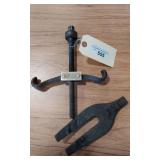 SNAP- ON TOOLSWA 92- V PULLER A D WA-92-2A
