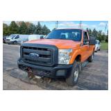 2013 FORD 250 XL  SUPER DUTY -- 4 x 4