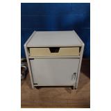 SMALL ROLLING CABINET- LOCKSWITH KEY