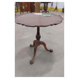 SLANTED PIE TABLE- NICE LEGS