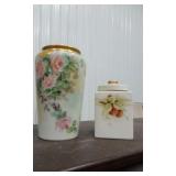 2 PIECES DECORATIVE FLOWERED ITEMS