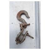 VINTAGE METAL ROPE PULLEY- QUICK RELEASE