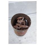 CAN OF HEAVY SMASH DOWN CHAIN LINKS