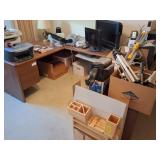 WRAP AROUND DESK WITH NO CONTENTS