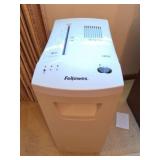FELLOWES DM15C- PAPER SHREDDER