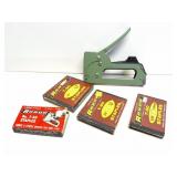 STAPLE GUN AND STAPLES