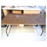 6 FOOT FOLDING TABLE