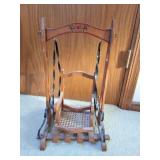 SWINGING- SAING ON HOLDER