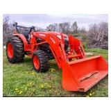 KUBOTA HST TRACTOR WITH LA765 LOADER- HOURS-