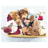BOYD BEARS LOT - BOYDS NEARS AND MORE IN BASKET