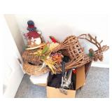 CHRISTMAS AND BASKET LOT