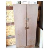 METAL 2 DOOR CABINET