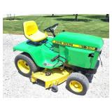JOHN DEERE 332- DIESEL- LAWN MOWER RIDING