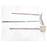 SPADE SHOVEL- HOE AND RAKE - 3 ITEMS