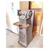 BLUE POUNT PEDASTOOL GRINDER-OPERATES